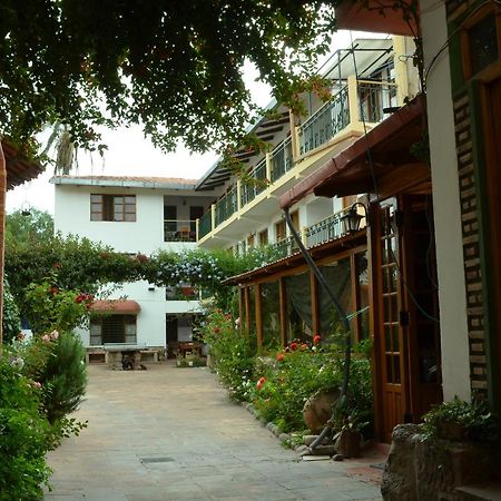Hostal Pachamama Sucre Esterno foto